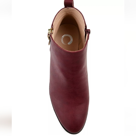 Journee Collection Ellis Ankle Bootie Wine -8 - Picture 4 of 7
